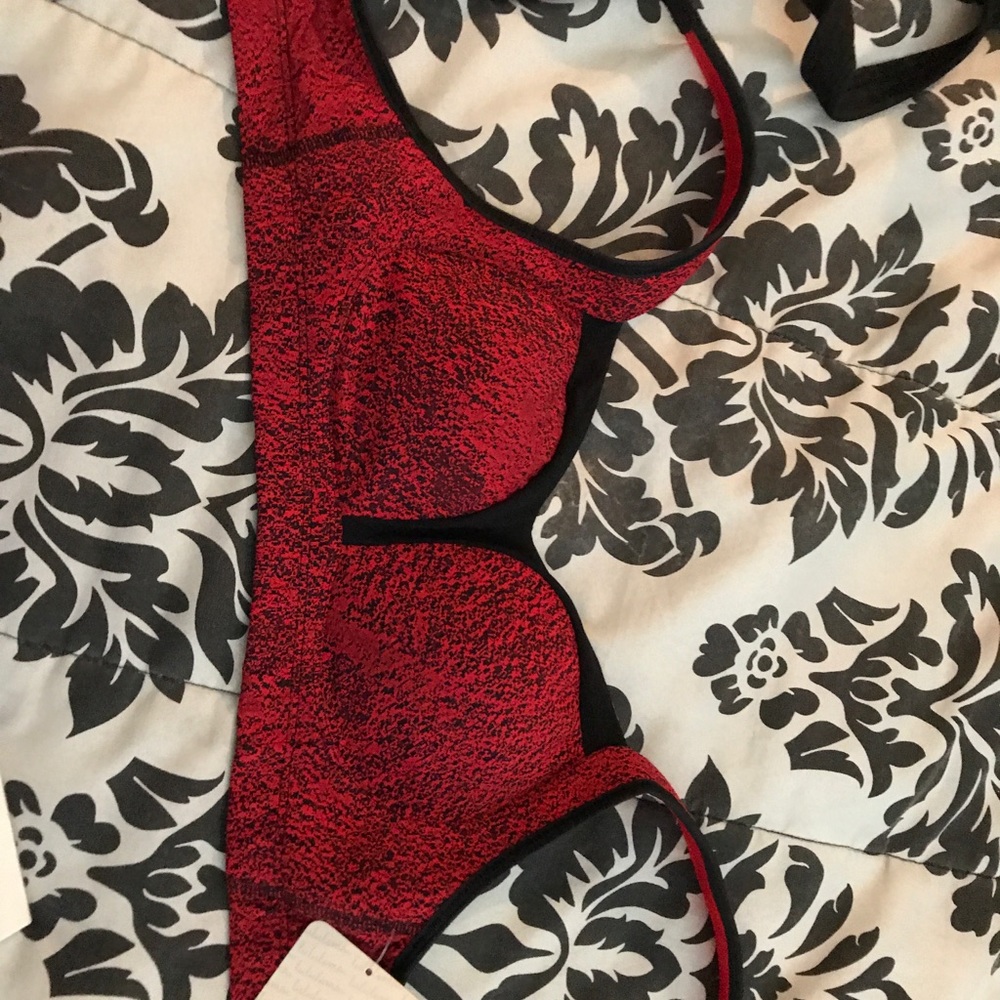 Lululemon bra
